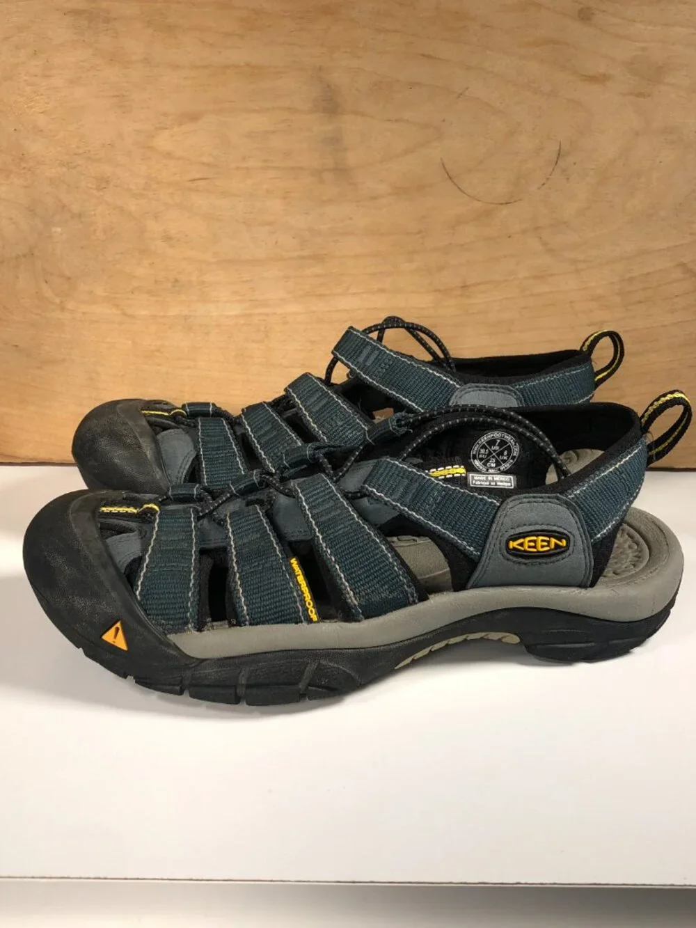 Keen sandals unisex